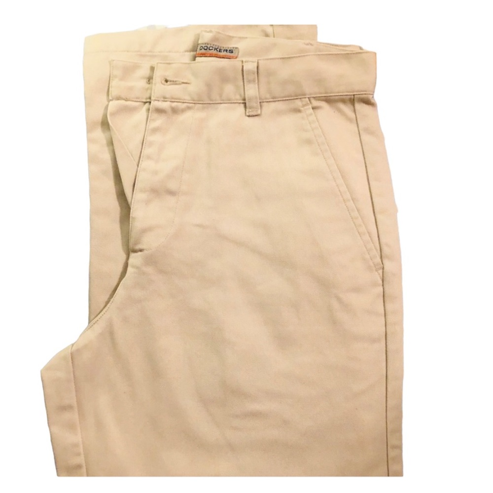 Boys Dockers Khaki Pants. Size 14. Like new.